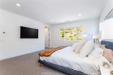 Bedroom - 17701 Ridgeline Ct, Saugus, CA 91350 photo 5 of 5