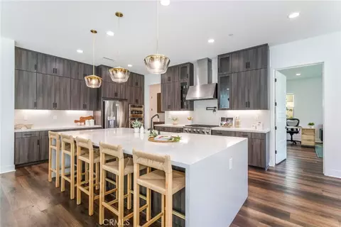 Kitchen - 17701 Ridgeline Ct, Saugus, CA 91350 photo 2 of 4