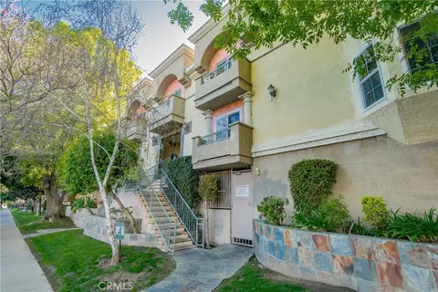 7045 Woodley Ave #218, Van Nuys, CA 91406