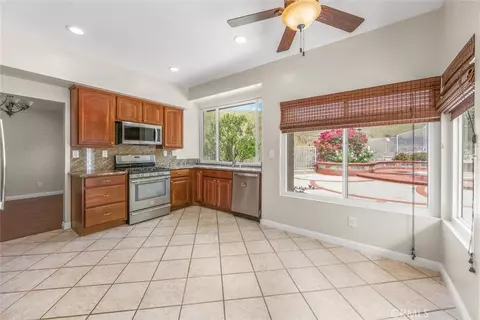 Kitchen - 15449 Doris Ct, Moorpark, CA 93021 photo 2 of 2