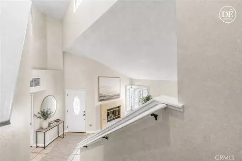Entry Way - 15449 Doris Ct, Moorpark, CA 93021 photo 1 of 3