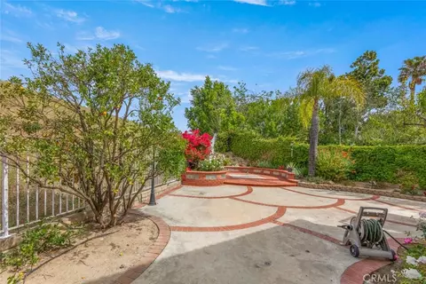 Exterior - 15449 Doris Ct, Moorpark, CA 93021 photo 5 of 7