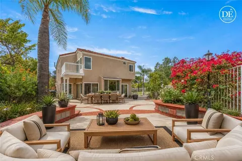 Exterior - 15449 Doris Ct, Moorpark, CA 93021 photo 1 of 7