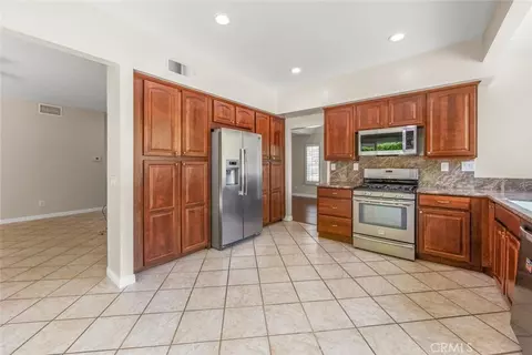 Kitchen - 15449 Doris Ct, Moorpark, CA 93021 photo 1 of 2