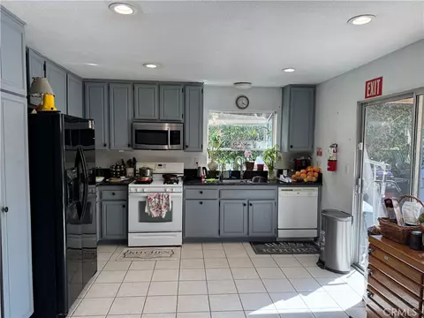 Kitchen - 6217 Anastasia, Simi Valley, CA 93063 photo 2 of 2