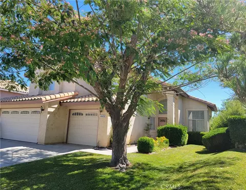 44436 Shadowcrest Dr, Lancaster, CA 93536 photo 2