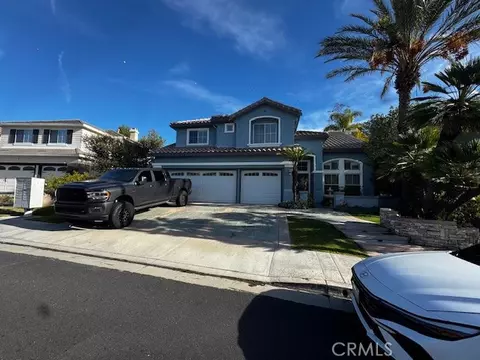 28734 Haskell Cyn, Santa Clarita, CA 91390