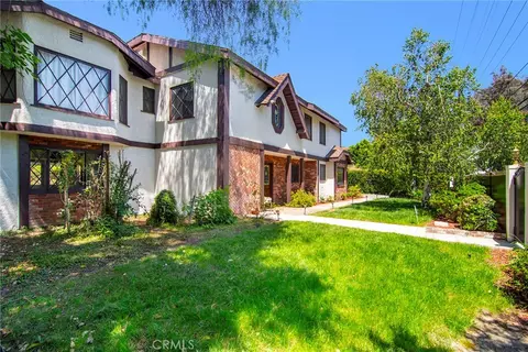 5515 Shirley Ave, Tarzana, CA 91356