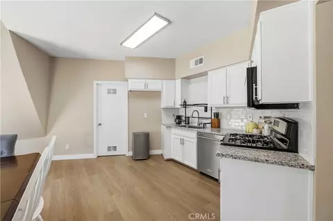 Kitchen - 22181 Geneva Dr, Tehachapi, CA 93561 photo 1 of 3
