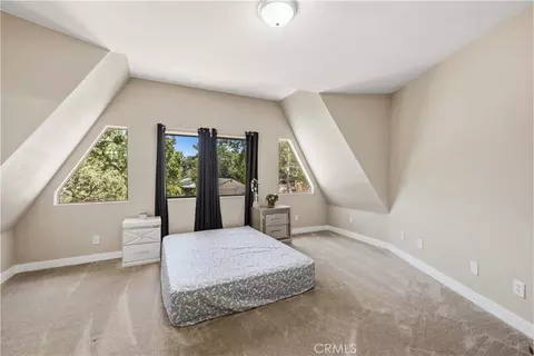 Bedroom - 22181 Geneva Dr, Tehachapi, CA 93561 photo 3 of 9