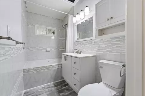 Bath - 38637 Sumac, Palmdale, CA 93550 photo 1 of 2