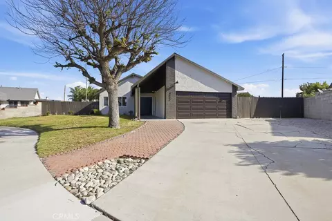 4063 Honeysuckle St, Riverside, CA 92501