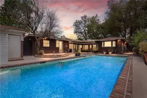 13405 Tiara St, Valley Glen, CA 91401
