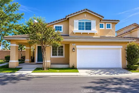 292 Edgemire Ln, Simi Valley, CA 93065