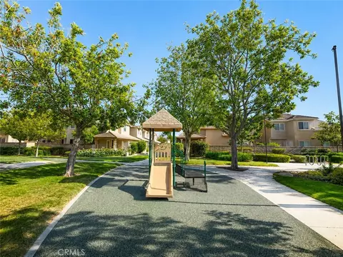 Exterior - 292 Edgemire Ln, Simi Valley, CA 93065 photo 11 of 13