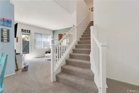 Entry Way - 292 Edgemire Ln, Simi Valley, CA 93065 photo 4 of 8
