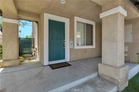 Exterior - 292 Edgemire Ln, Simi Valley, CA 93065 photo 3 of 13