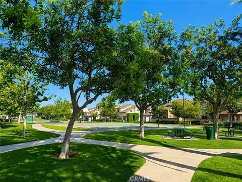 Exterior - 292 Edgemire Ln, Simi Valley, CA 93065 photo 10 of 13