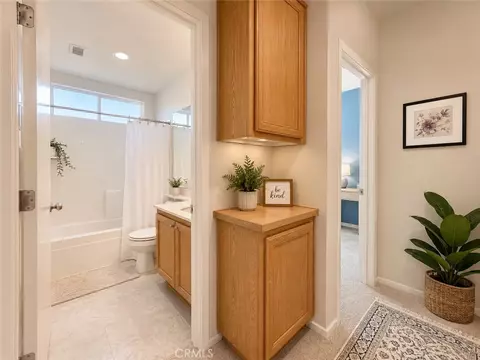 Entry Way - 292 Edgemire Ln, Simi Valley, CA 93065 photo 6 of 8