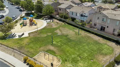 View/Area - 292 Edgemire Ln, Simi Valley, CA 93065 photo 3 of 4