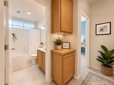 Entry Way - 292 Edgemire Ln, Simi Valley, CA 93065 photo 5 of 7
