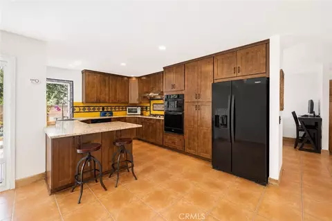 Kitchen - 15376 Bambi Ct, Moorpark, CA 93021 photo 2 of 9