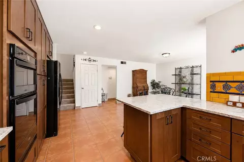 Kitchen - 15376 Bambi Ct, Moorpark, CA 93021 photo 8 of 9