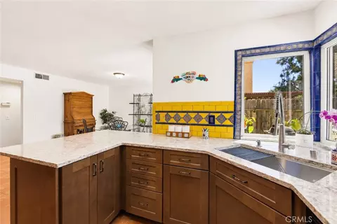 Kitchen - 15376 Bambi Ct, Moorpark, CA 93021 photo 9 of 9