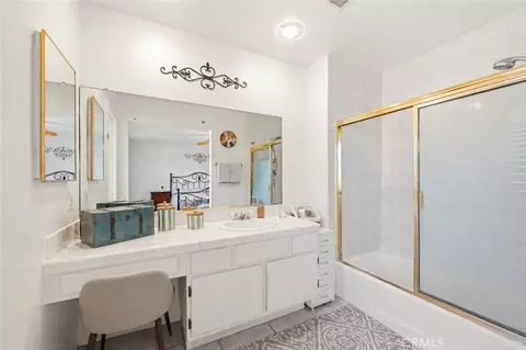 Bath - 15376 Bambi Ct, Moorpark, CA 93021 photo 3 of 3