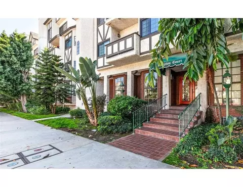 17914 Magnolia Blvd #210, Encino, CA 91316