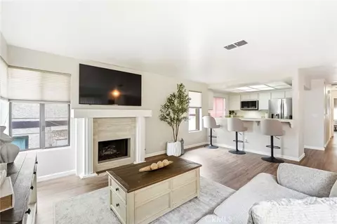 7255 Balboa #20, Lake Balboa, CA 91406