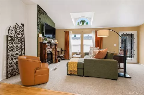 4201 Topanga Canyon Blvd #106, Woodland Hills, CA 91364