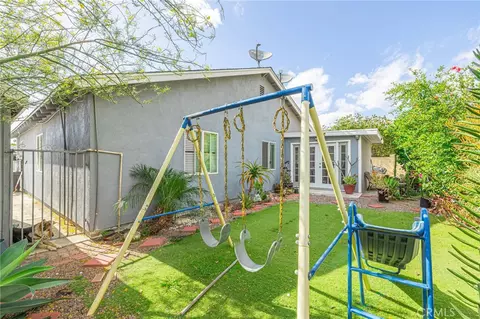 Exterior - 2078 N Swindon, Simi Valley, CA 93063 photo 5 of 14
