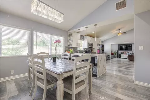 Dining - 2078 N Swindon, Simi Valley, CA 93063 photo 1 of 2