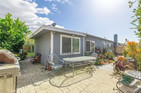 Exterior - 2078 N Swindon, Simi Valley, CA 93063 photo 6 of 14
