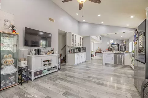 Entry Way - 2078 N Swindon, Simi Valley, CA 93063 photo 1 of 3