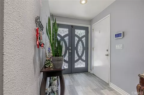 Entry Way - 2078 N Swindon, Simi Valley, CA 93063 photo 2 of 3