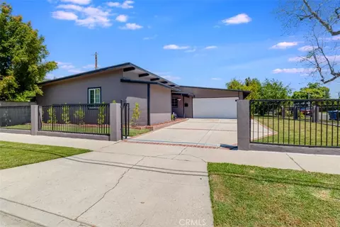 18027 Hatton St, Reseda, CA 91335