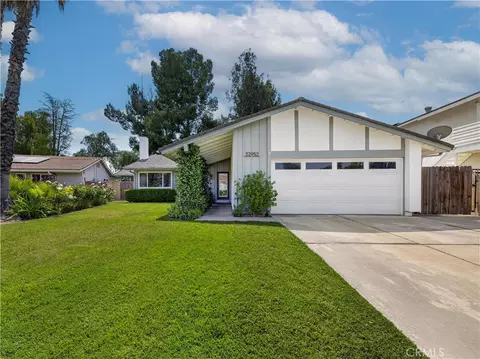 22952 Las Mananitas, Valencia, CA 91354