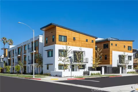 1567 Hi Point St, Los Angeles, CA 90035