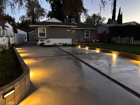 23130 Victory, Woodland Hills, CA 91367