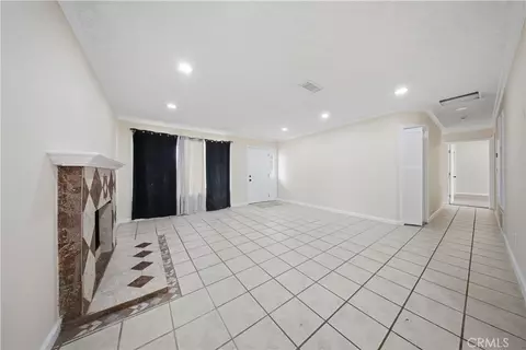 Living - 41052 177th E, Lancaster, CA 93535 photo 2 of 2