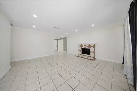 Living - 41052 177th E, Lancaster, CA 93535 photo 1 of 2
