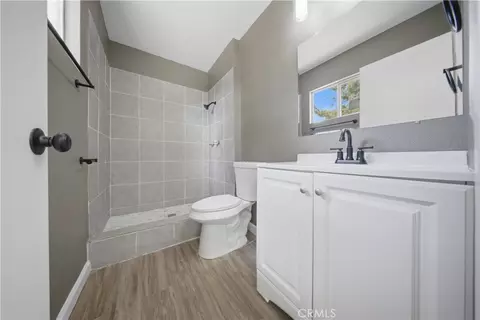 Bath - 41052 177th E, Lancaster, CA 93535 photo 2 of 2