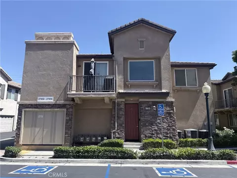 27950 Avalon Dr #50, Canyon Country, CA 91351