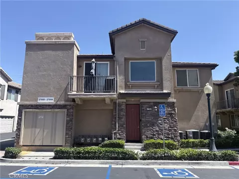 27950 Avalon Dr #50, Canyon Country, CA 91351