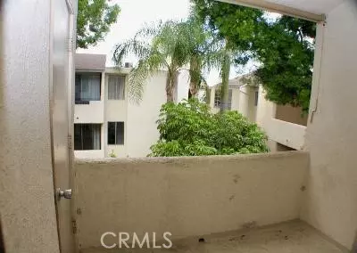 5325 Newcastle #322, Encino, CA 91316