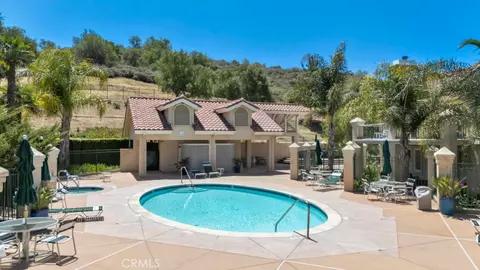 Exterior - 272 Fieldstone Way #A, Simi Valley, CA 93065 photo 2 of 4