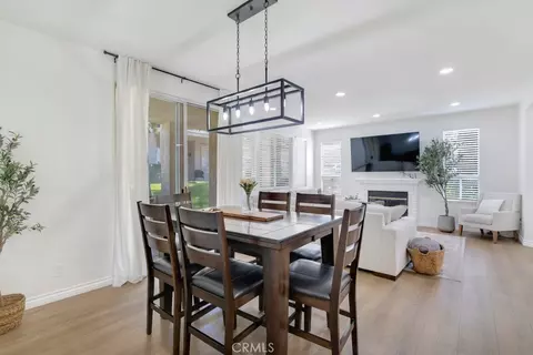 Dining - 272 Fieldstone Way #A, Simi Valley, CA 93065 photo 1 of 3