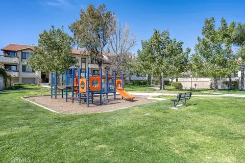27919 Sarabande #422, Canyon Country, CA 91387
